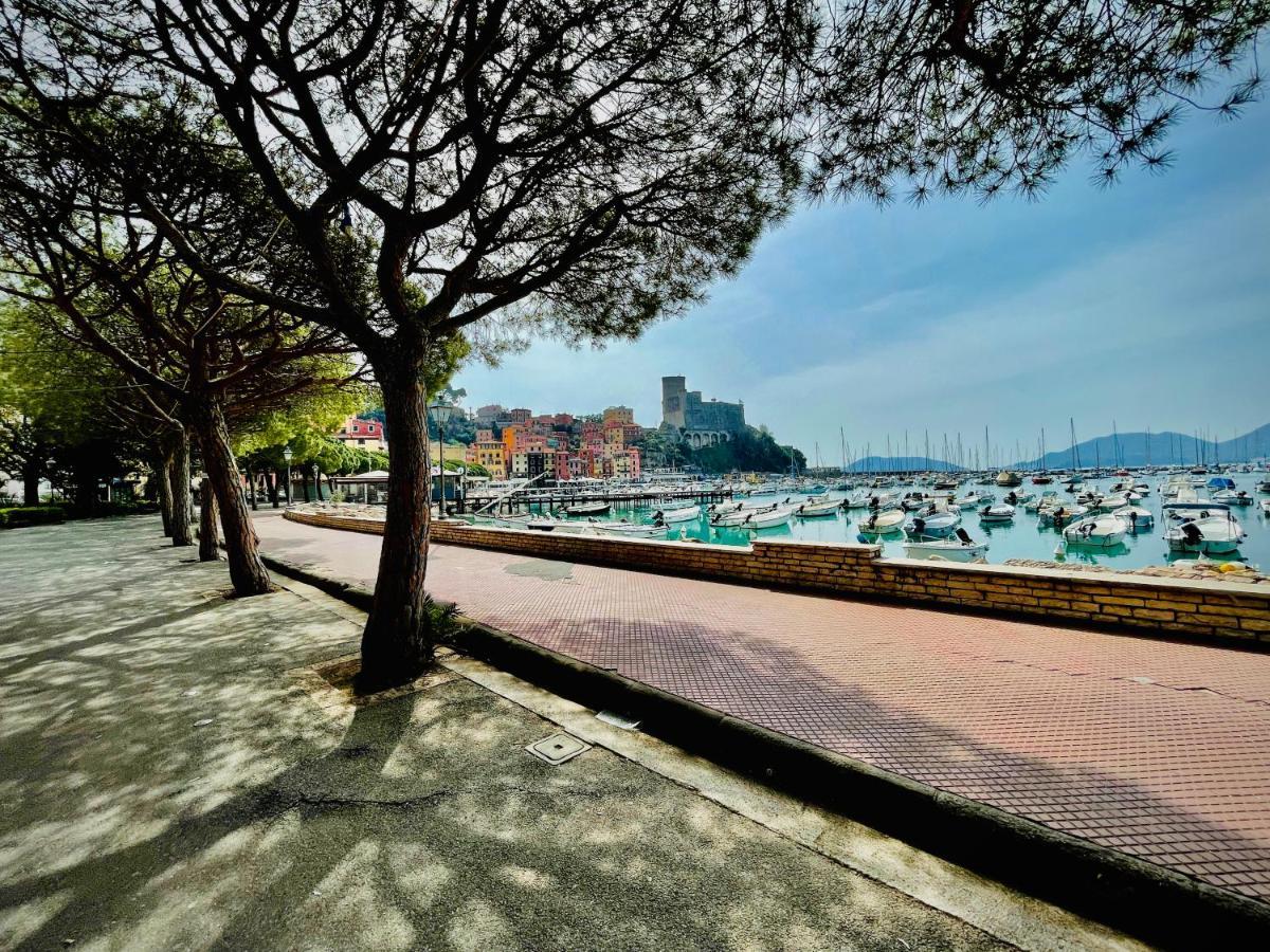 L'Angolo Dei Poeti Lerici Luaran gambar