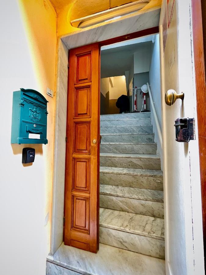 L'Angolo Dei Poeti Lerici Luaran gambar