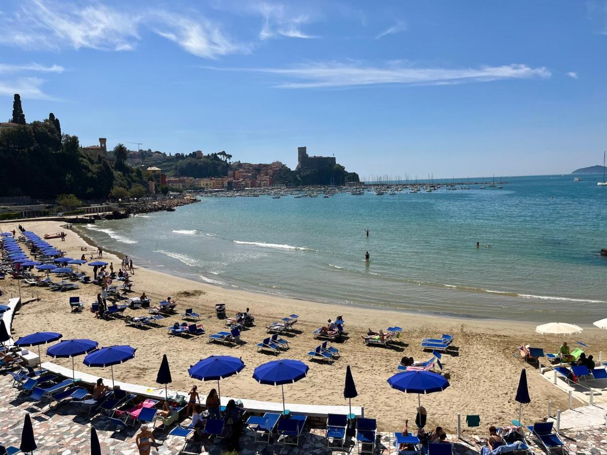L'Angolo Dei Poeti Lerici Luaran gambar